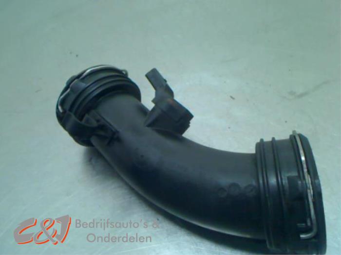 Gebrauchte Intercooler Rohr Volkswagen Transporter/Caravelle T5 2.5 TDi Preis € 15,75 Margenregelung angeboten von C&J Bedrijfsauto's & Onderdelen