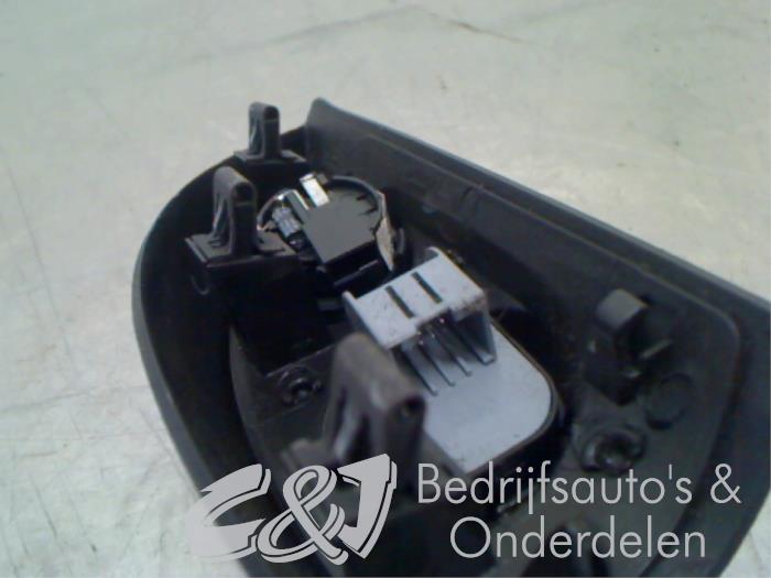 Interruptor de retrovisor de un Opel Combo 1.3 CDTI 16V ecoFlex 2015