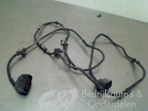 Usados Mazo de cables compartimento motor Volkswagen Transporter T5 1.9 TDi Precio € 21,00 Norma de margen ofrecido por C&J bedrijfsauto's & onderdelen