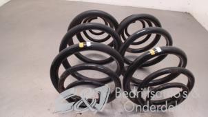 Used Rear coil spring Opel Vivaro 1.6 CDTI BiTurbo 120 Price € 52,50 Margin scheme offered by C&J bedrijfsauto's & onderdelen