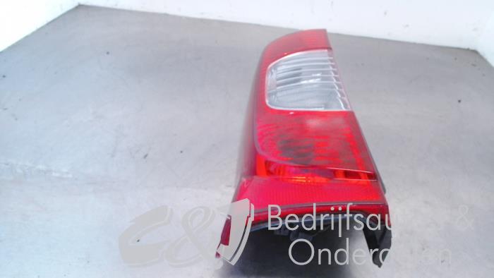 Taillight, left from a Fiat Fiorino (225) 1.3 D 16V Multijet 2011