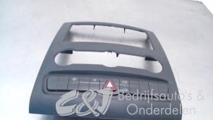 Gebrauchte Radioblende Mercedes Sprinter 3,5t (906.63) 315 CDI 16V Preis € 52,50 Margenregelung angeboten von C&J bedrijfsauto's & onderdelen