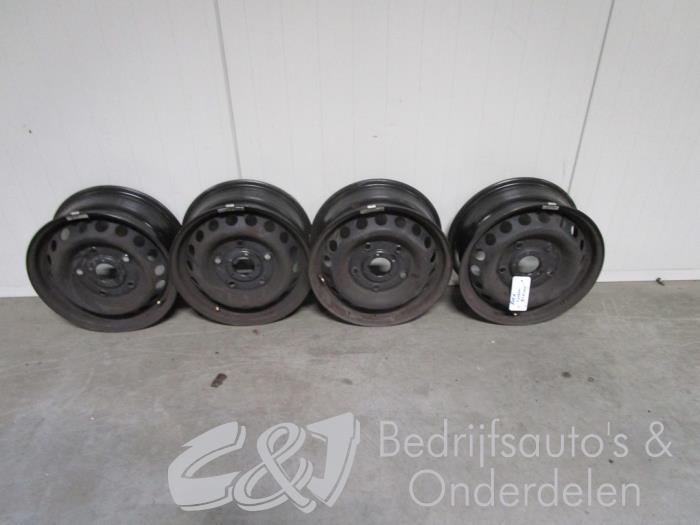 Set of wheels from a Ford Transit Custom 2.2 TDCi 16V 2015