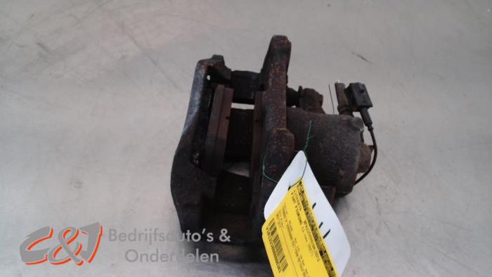 Gebrauchte Bremszange links vorne Fiat Fiorino (225) 1.3 D 16V Multijet Preis € 15,75 Margenregelung angeboten von C&J Bedrijfsauto's & Onderdelen