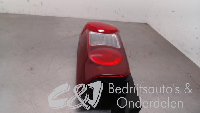 Luz trasera derecha de un Citroën Berlingo 1.6 Hdi, BlueHDI 75 2017