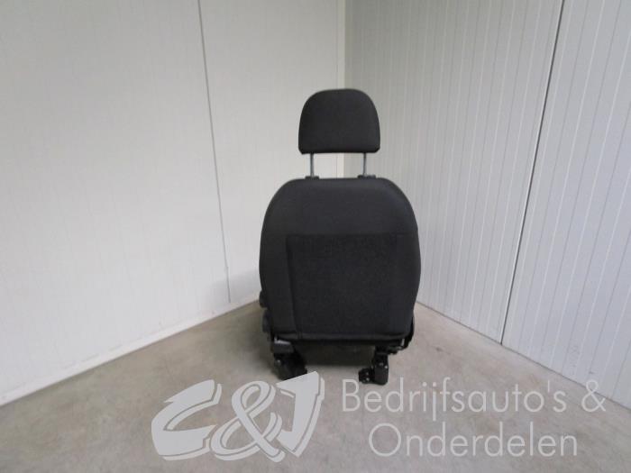 Seat, left from a Fiat Fiorino (225) 1.3 D 16V Multijet 2017