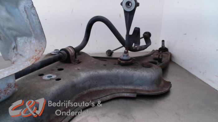 Begagnade Underram Renault Trafic (1FL/2FL/3FL/4FL) 1.6 dCi 95 Pris € 52,50 Marginaltabell erbjuds av C&J Bedrijfsauto's & Onderdelen