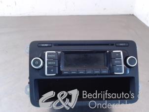 Usados Radio Volkswagen Caddy III (2KA,2KH,2CA,2CH) 1.6 TDI 16V Precio € 78,75 Norma de margen ofrecido por C&J bedrijfsauto's & onderdelen