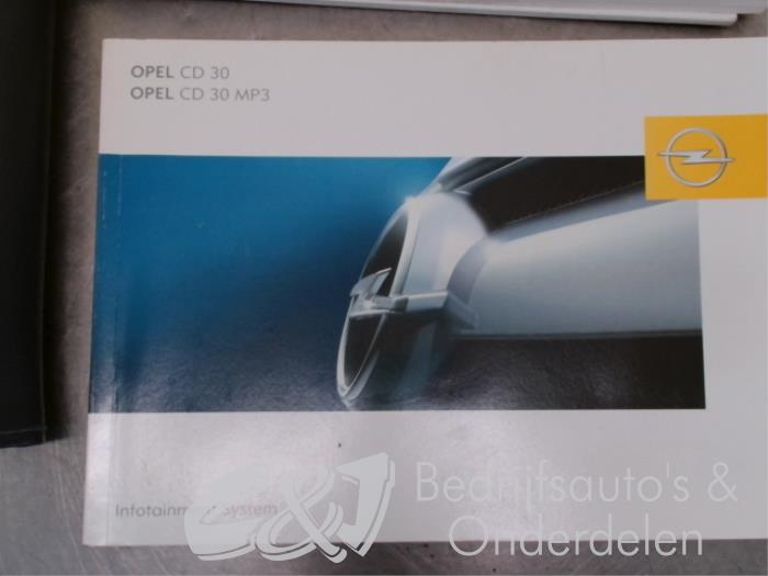 Betriebsanleitung van een Opel Vivaro 2.5 CDTI 16V 2008