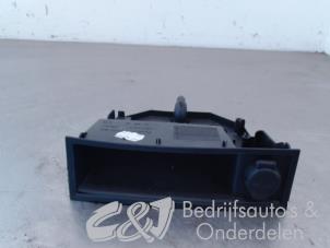 Gebrauchte AUX / USB-Anschluss Citroen Berlingo 1.6 Hdi, BlueHDI 75 Preis € 21,00 Margenregelung angeboten von C&J bedrijfsauto's & onderdelen