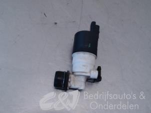 Used Windscreen washer pump Citroen Berlingo 1.6 Hdi, BlueHDI 75 Price € 10,50 Margin scheme offered by C&J bedrijfsauto's & onderdelen