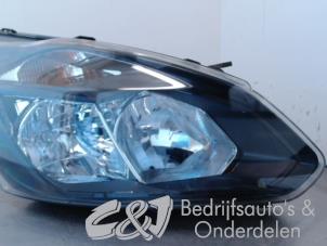 Used Headlight, right Ford Transit Custom 2.2 TDCi 16V Price € 194,25 Margin scheme offered by C&J bedrijfsauto's & onderdelen