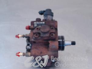 Used Mechanical fuel pump Opel Vivaro 2.5 CDTI 16V Price € 131,25 Margin scheme offered by C&J bedrijfsauto's & onderdelen