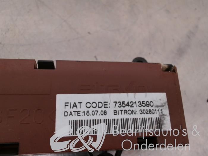 Panic lighting switch from a Fiat Ducato (250) 2.0 D 115 Multijet 2012