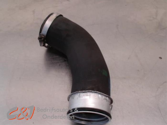Usagé Tuyau intercooler Volkswagen Transporter T5 2.0 TDI DRF Prix € 15,75 Règlement à la marge proposé par C&J Bedrijfsauto's & Onderdelen