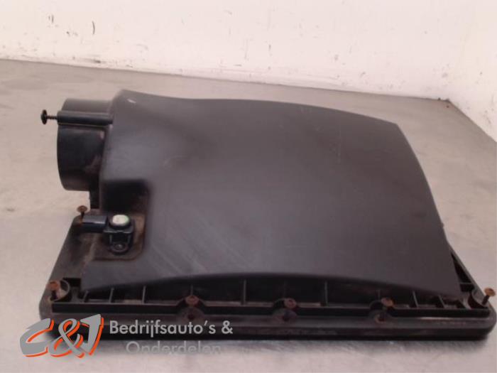 Begagnade Luftfilterhus Volkswagen Crafter 2.0 TDI 16V Pris € 15,75 Marginaltabell erbjuds av C&J Bedrijfsauto's & Onderdelen