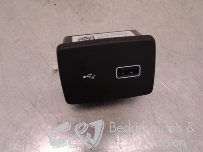 Connexion USB d'un Peugeot Boxer (U9) 2.2 Blue HDi 165 2019