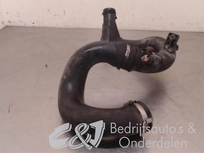 Intercooler tube from a Renault Trafic New (FL) 2.0 dCi 16V 90 2010