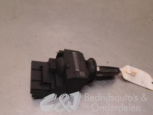 Used Ignition lock + key Volkswagen Crafter 2.0 TDI 16V Price € 157,50 Margin scheme offered by C&J bedrijfsauto's & onderdelen