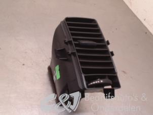 Used Dashboard vent Volkswagen Crafter 2.0 TDI 16V Price € 21,00 Margin scheme offered by C&J bedrijfsauto's & onderdelen