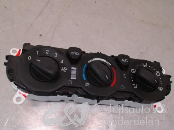 Air conditioning control panel from a Ford Transit Custom 2.2 TDCi 16V 2015