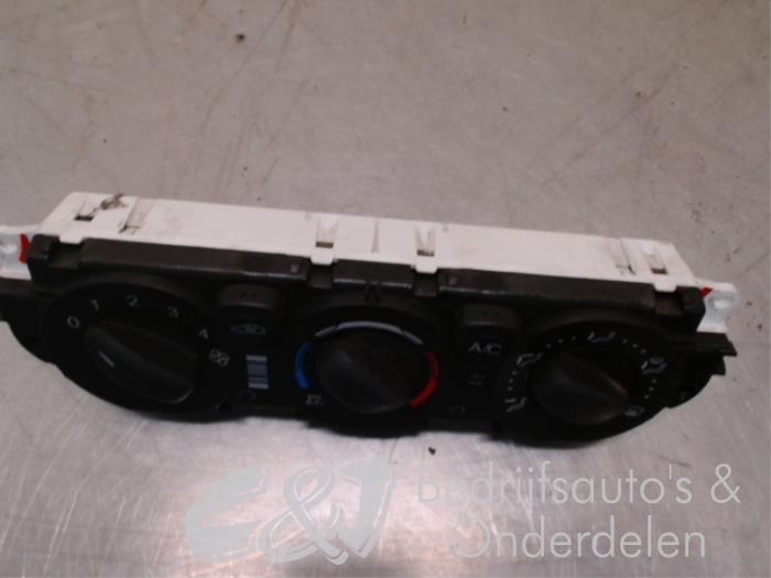Air conditioning control panel from a Ford Transit Custom 2.2 TDCi 16V 2015