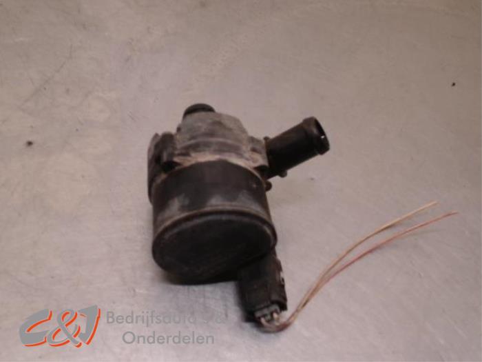 Begagnade Extra vattenpump Renault Master III (EV/HV/UV/VA/VB/VD/VF/VG/VJ) 2.3 dCi 135 16V FWD Pris € 10,50 Marginaltabell erbjuds av C&J Bedrijfsauto's & Onderdelen