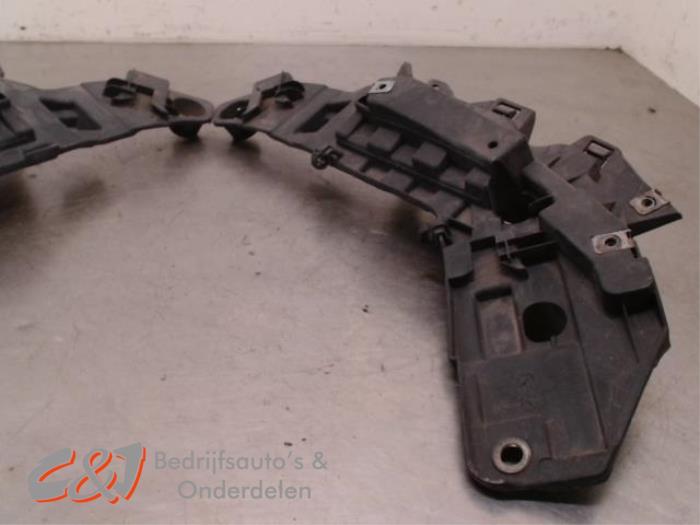 Begagnade Framdelsstöd Peugeot Boxer (U9) 2.0 BlueHDi 130 Pris € 21,00 Marginaltabell erbjuds av C&J Bedrijfsauto's & Onderdelen