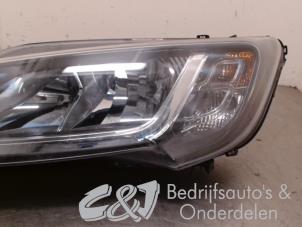 Używane Reflektor lewy Peugeot Boxer (U9) 2.0 BlueHDi 130 Cena € 78,75 Procedura marży oferowane przez C&J bedrijfsauto's & onderdelen