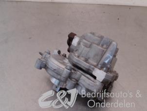 Używane Mechaniczna pompa paliwa Peugeot Boxer (U9) 2.2 Blue HDi 165 Cena € 183,75 Procedura marży oferowane przez C&J bedrijfsauto's & onderdelen