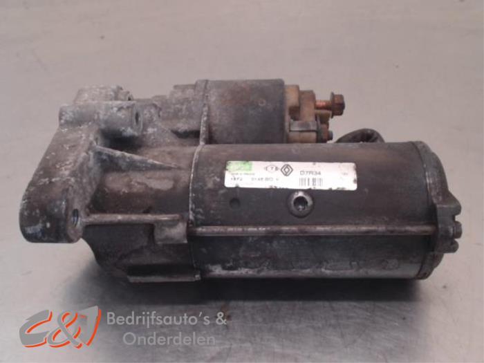 Gebrauchte Anlasser Renault Master II (ED/HD/UD) 2.5 dCi 16V 115 Preis € 16,80 Margenregelung angeboten von C&J Bedrijfsauto's & Onderdelen