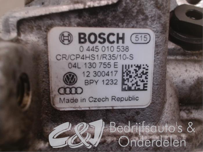 Mechanical fuel pump from a Volkswagen Caddy IV 2.0 TDI 102 2017