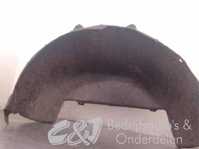 Inner wheel arch from a Mercedes-Benz Vito (447.6) 2.2 114 CDI 16V 2018