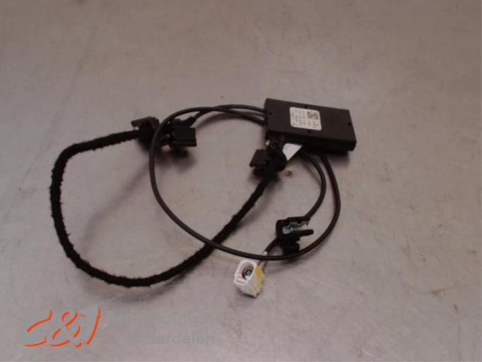 Gebrauchte GPS Antenne Mercedes Vito (447.6) 2.2 114 CDI 16V Preis € 52,50 Margenregelung angeboten von C&J Bedrijfsauto's & Onderdelen