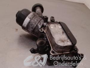 Usagé Boîtier filtre à huile Opel Combo 1.3 CDTI 16V ecoFlex Prix € 42,00 Règlement à la marge proposé par C&J bedrijfsauto's & onderdelen