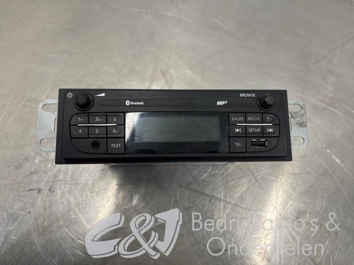 Radio van een Renault Master IV (JV) 2.3 dCi 16V 145 2019