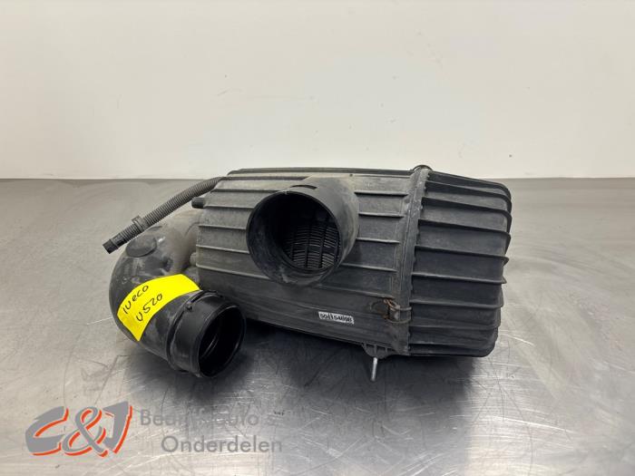 Begagnade Luftfilterhus Iveco New Daily IV 35C13V, C13V/P, S13V, S13V/P Pris € 52,50 Marginaltabell erbjuds av C&J Bedrijfsauto's & Onderdelen