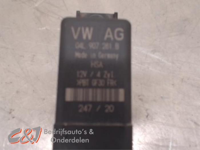 Glow plug relay Volkswagen Crafter 2.0 TDI 04L907281