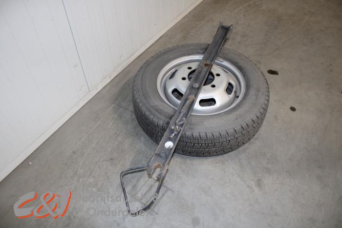 Crochet De Suspension Pour Roue De Secours - Compatible Peugeot, Citroën, Fiat (Xsara, Berlingo, Scudo, Etc.)