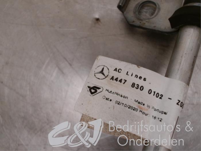 Tuyau clim d'un Mercedes-Benz Vito (447.6) 2.0 116 CDI 16V 2022