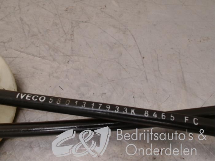 Gearbox shift cable from a Iveco New Daily VI 35C17, 35S17, 40C17, 50C17, 65C17, 70C17 2015