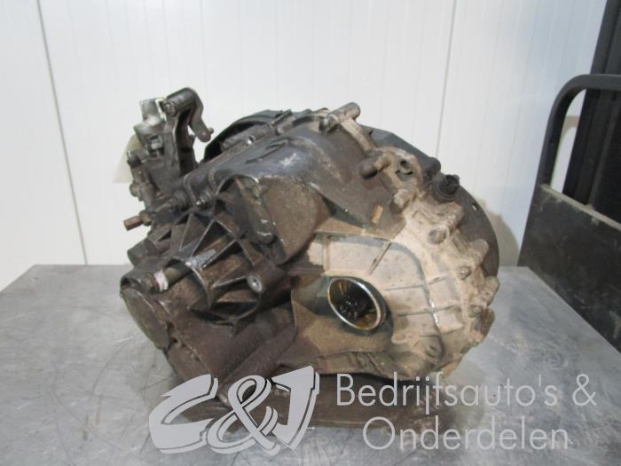 Gearbox from a Volkswagen Transporter T5 2.5 TDi 2008