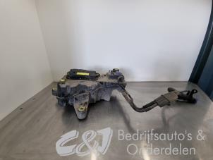 Gebrauchte Adblue Tank Opel Combo Cargo 1.6 CDTI 100 Preis € 635,25 Mit Mehrwertsteuer angeboten von C&J bedrijfsauto's & onderdelen