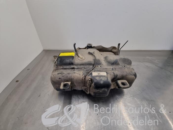 Zbiornik AdBlue z Renault Master IV (JV) 2.3 dCi 16V 145 2019