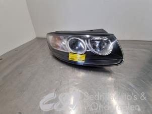 Used Headlight, right Hyundai Santa Fe II (CM) 2.2 CRDi 16V 4x4 Price € 78,75 Margin scheme offered by C&J bedrijfsauto's & onderdelen