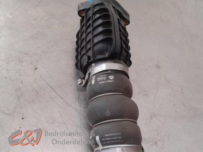 Intercooler Rohr van een Peugeot Partner (GC/GF/GG/GJ/GK) 1.6 BlueHDi 100 2016