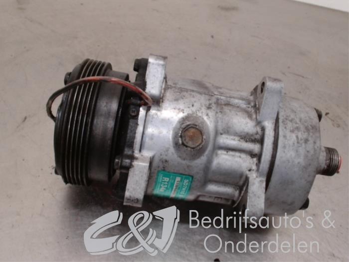Air conditioning pump from a Fiat Ducato (243/244/245) 2.8 JTD 2005