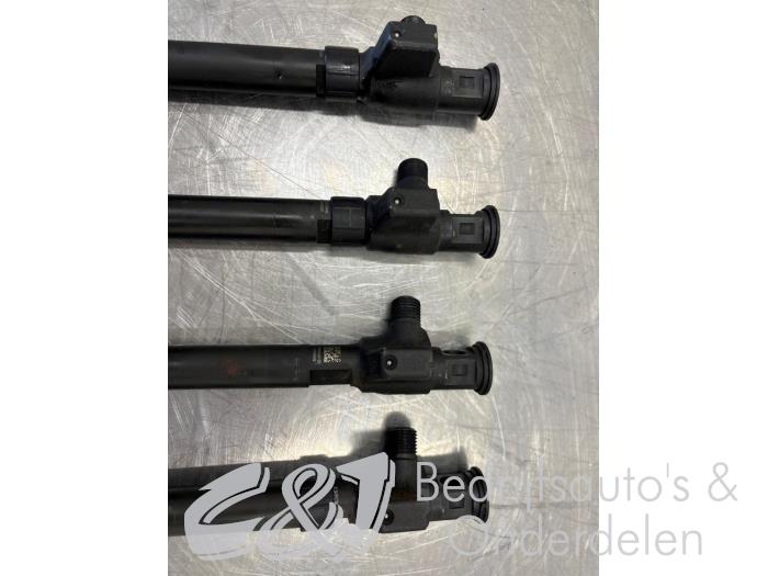 Injector (diesel) from a Peugeot Boxer (U9) 2.0 BlueHDi 130 2019