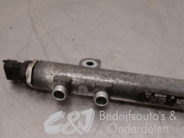 Fuel injector nozzle from a Fiat Qubo 1.3 D 16V Multijet 2009