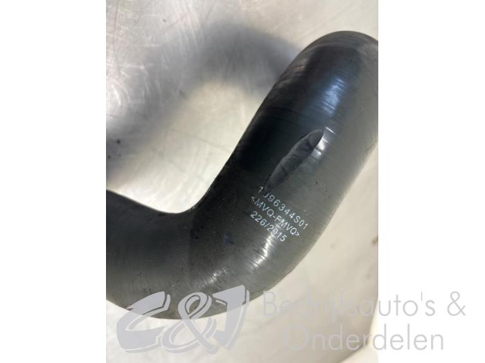 Intercooler tube from a Renault Trafic (1FL/2FL/3FL/4FL) 1.6 dCi 145 Twin Turbo 2018